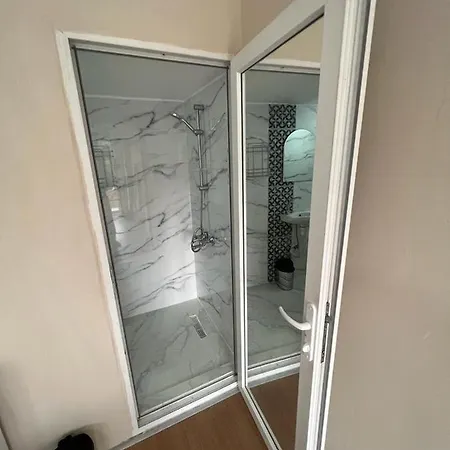 Apartment Abbasi Apart *
