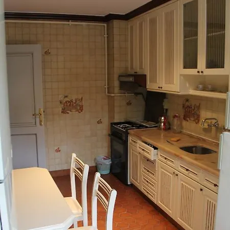 Apartment Abbasi Apart *